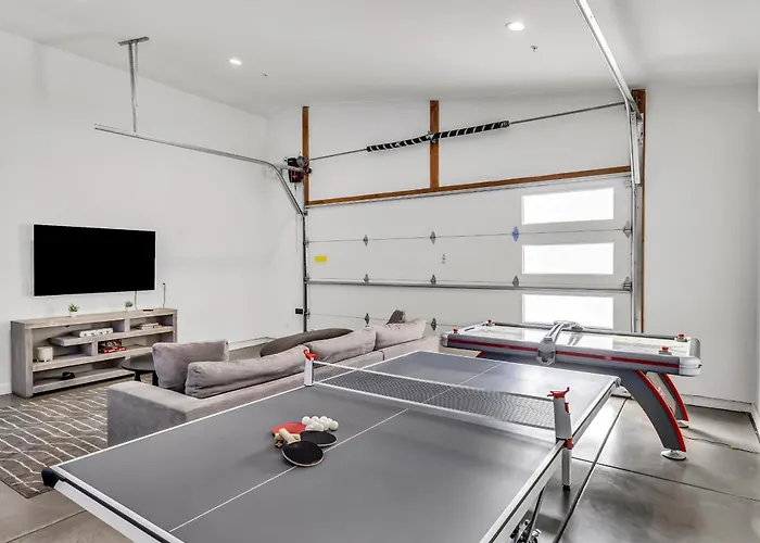 Modern Industrial-near Old Town * Scottsdale